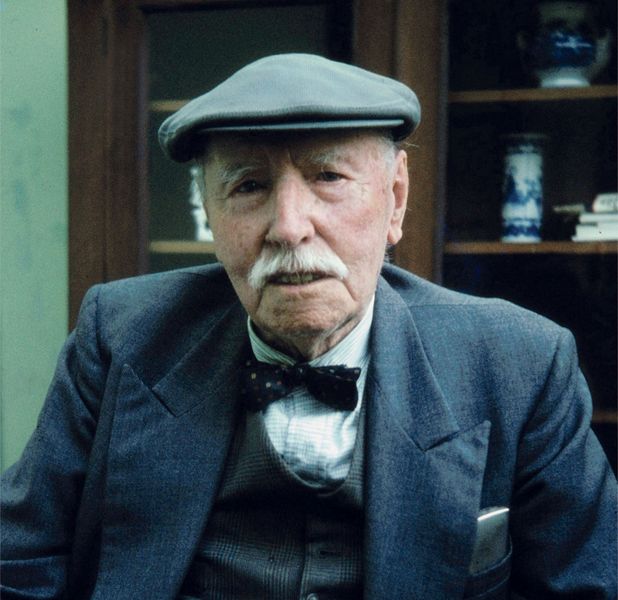 Dylid ‘codi carreg i gofio Niclas y Glais’